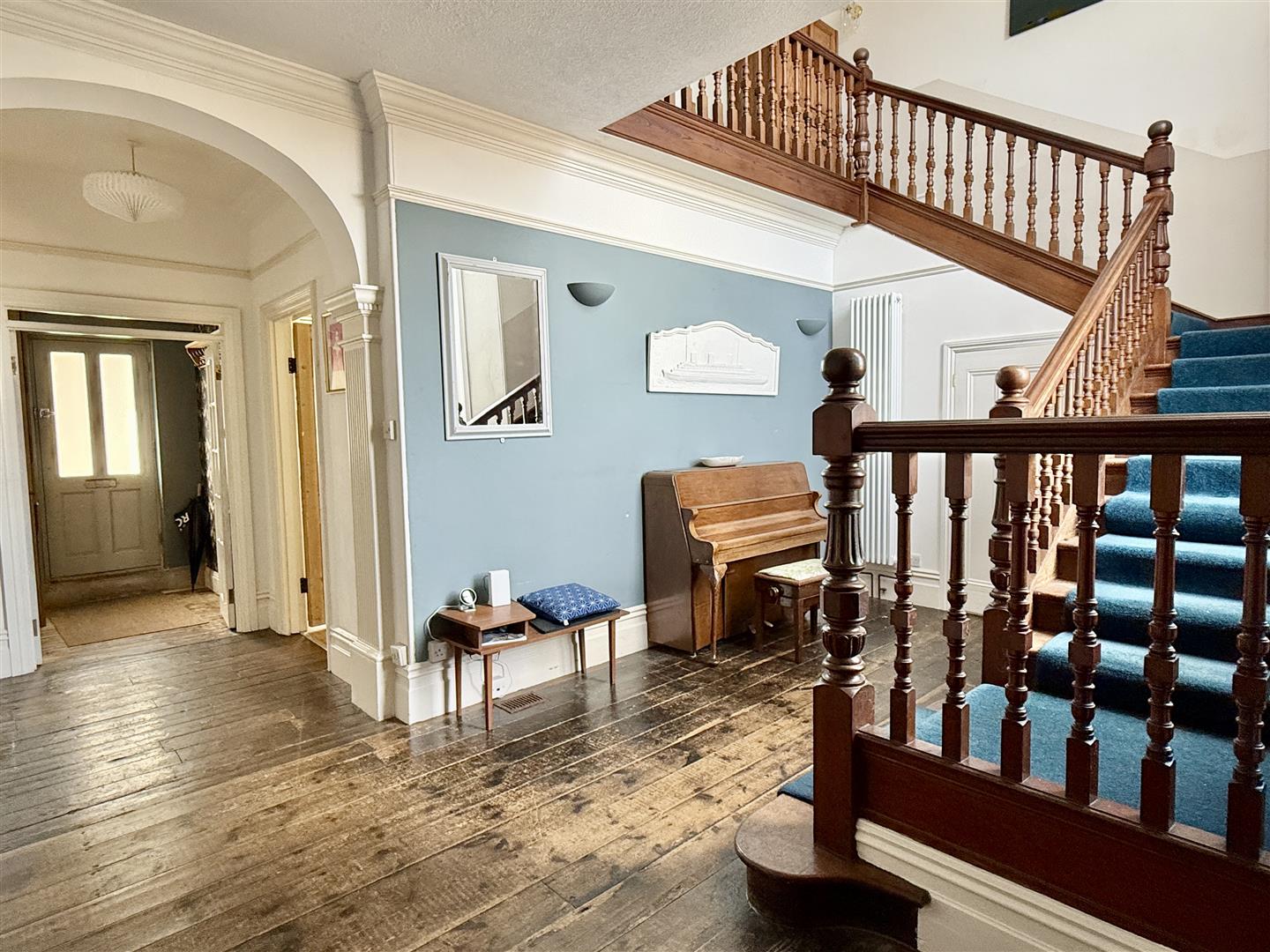5 bed property in Kimberley Place, Falmouth
